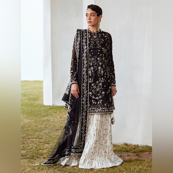 SUFFUSE BY SANA YASIR PAKISTANI LUXURY DESIGNER WEDDING FORMAL DRESS INDIAN - Picture 2 of 12